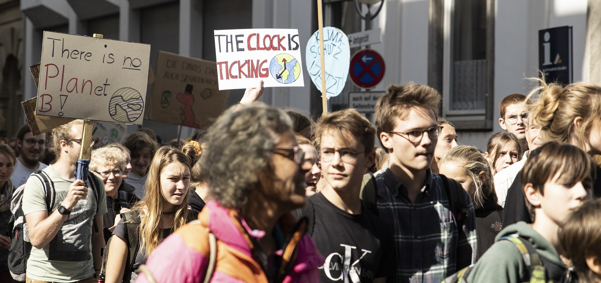 ‘NO Climate Crisis’ Says Coalition of 1,600 Actual Scientists - CO2 ...